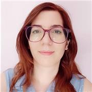 Educatrice pronta a supportare il tuo bambino nei compiti!